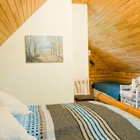 Hotel Mit Rustikalem Charme Und Garten Auf Abgeschlossenem Grundstueck *